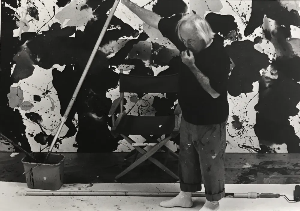 Photography Blum - Sam Francis in his studio
