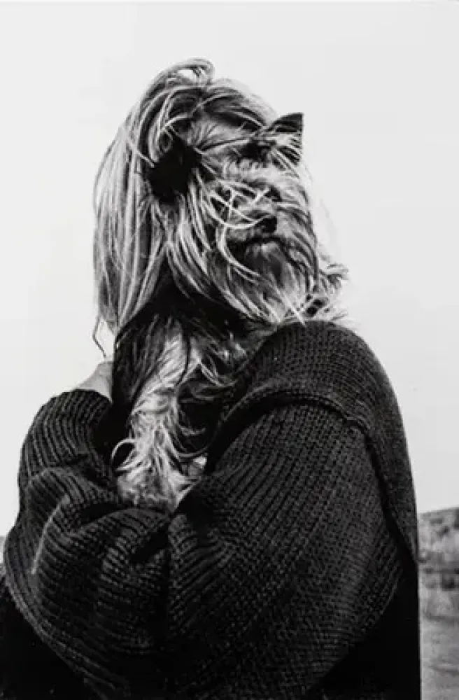 Photography Erwitt - FEMME AU CHIEN 