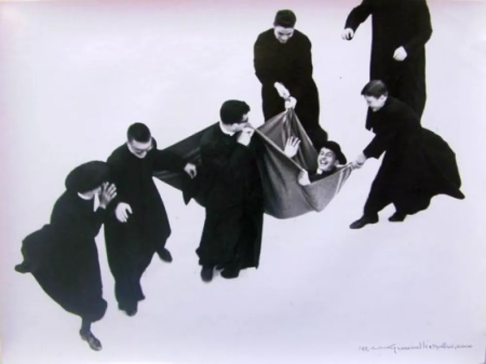 Photography Giacomelli  - Io non ho mani che mi accarezzino il volto