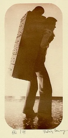 Illustrated Book Marangoni - Ricomposizione e vendita della memoria