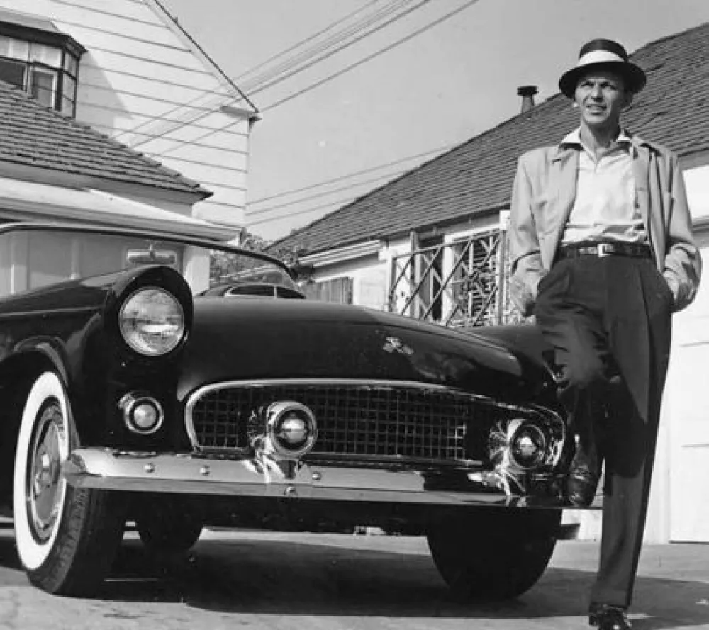 Photography Worth - Frank Sinatra next to his T-Bird