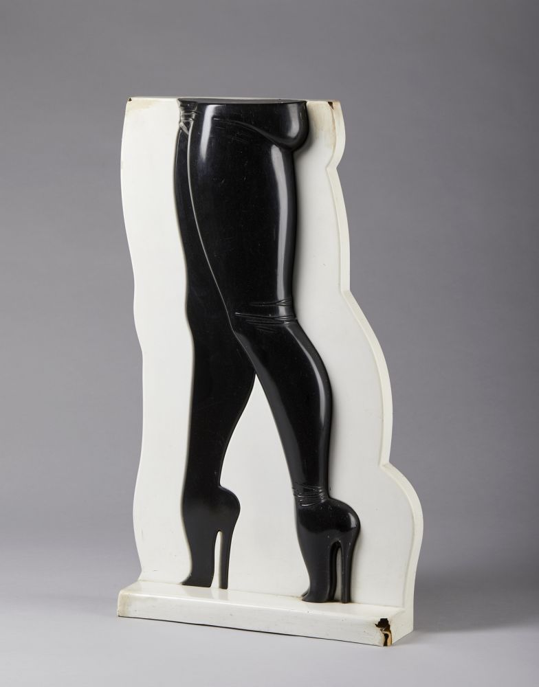 No Technical Jones - Allen Jones (1937) - Legs - sculpture in resin - 1937