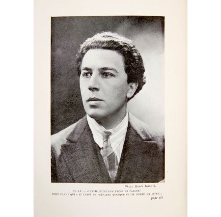 Illustrated Book Ray - André Breton : NADJA. Un des exemplaires sur Lafuma-Navarre réimposés in-4 (1928).‎ Avec 44 photographies.