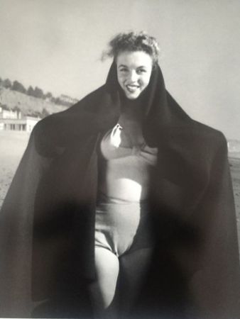 Photography De Dienes  - Marilyn. La sortie de bain. (1945)