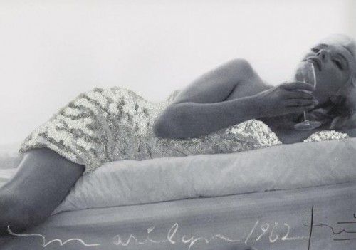 Photography Stern - Marilyn Monroe 1962. New baby in silver