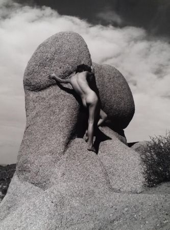 Photography De Dienes  - Nu sur le rocher