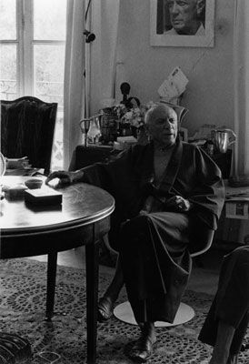 Photography Clergue - PICASSO WITH KIMONO