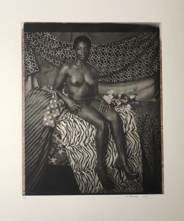 Photography Mickalene - Portrait of Marie Sitting in Black and White 