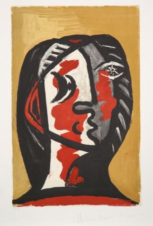 Lithograph Picasso - Tete de Femme en Gris et Rouge sur Fond Ochre